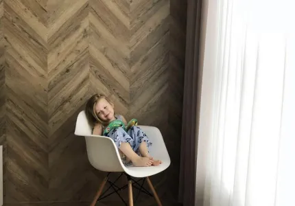 Ламинат на стене: плюсы и минусы