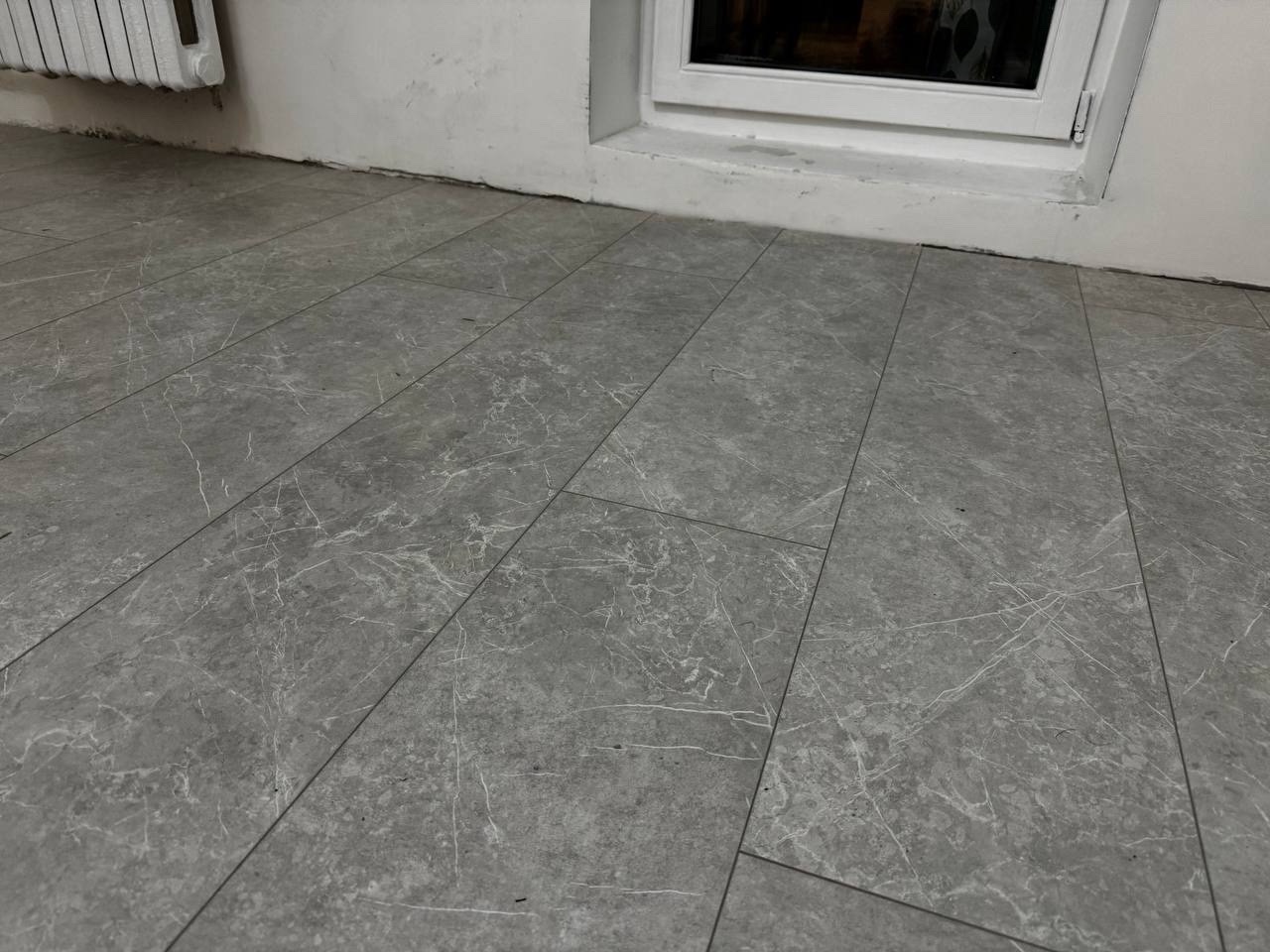 Ламинат Kastamonu Floorpan Lagoon Гранит Петра 743 пример укладки